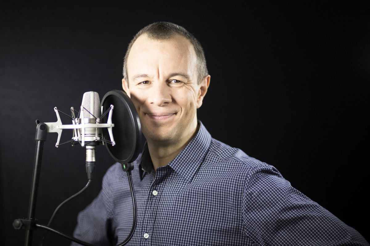 Top 5 Proven Ways to Earn Money Doing VoiceOvers
